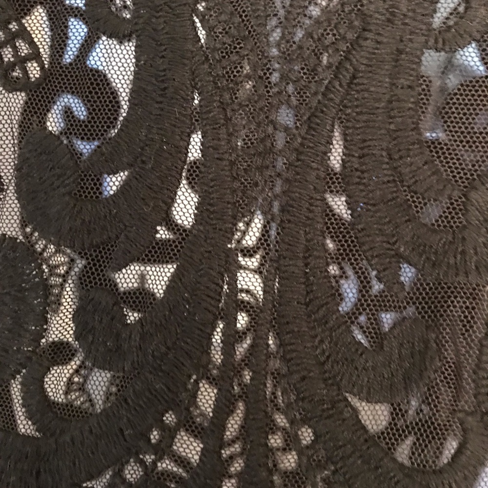 Express Sheer Embroidered Tank - Picture 5 of 5